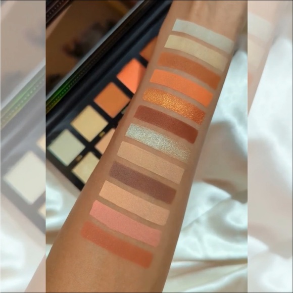 Ace Beautē Serenity Eyeshadow Palette - Picture 5 of 5